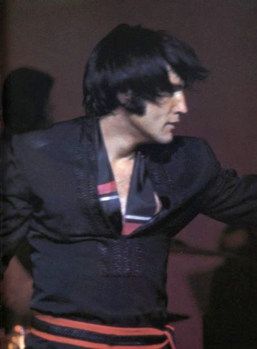 Elvis Presley thumbnail