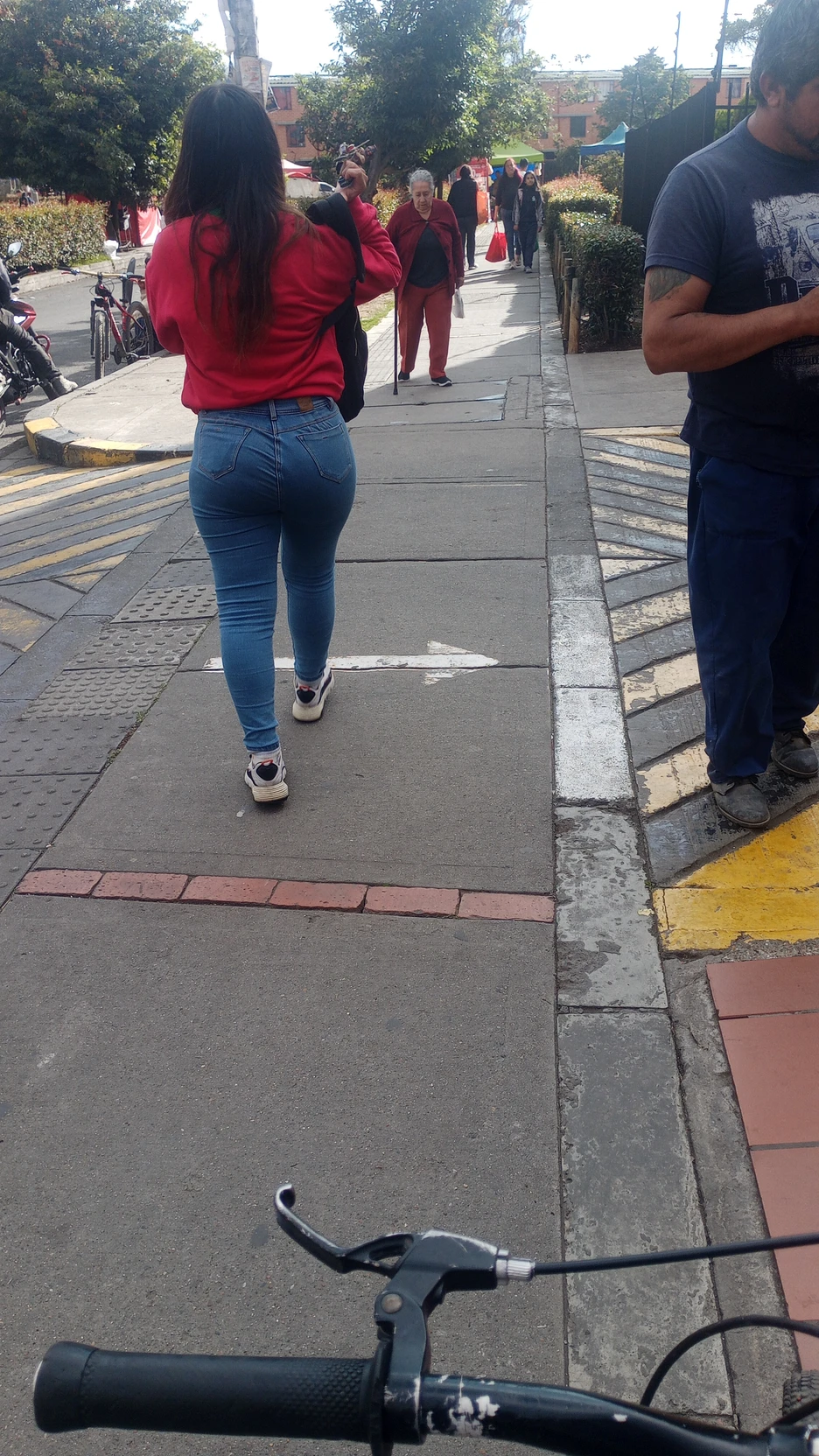 unknown woman with a big ass thumbnail