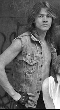 William (Axl Rose) thumbnail