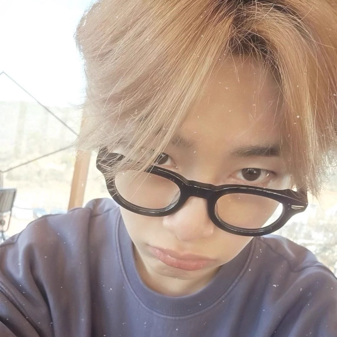Jeongin thumbnail
