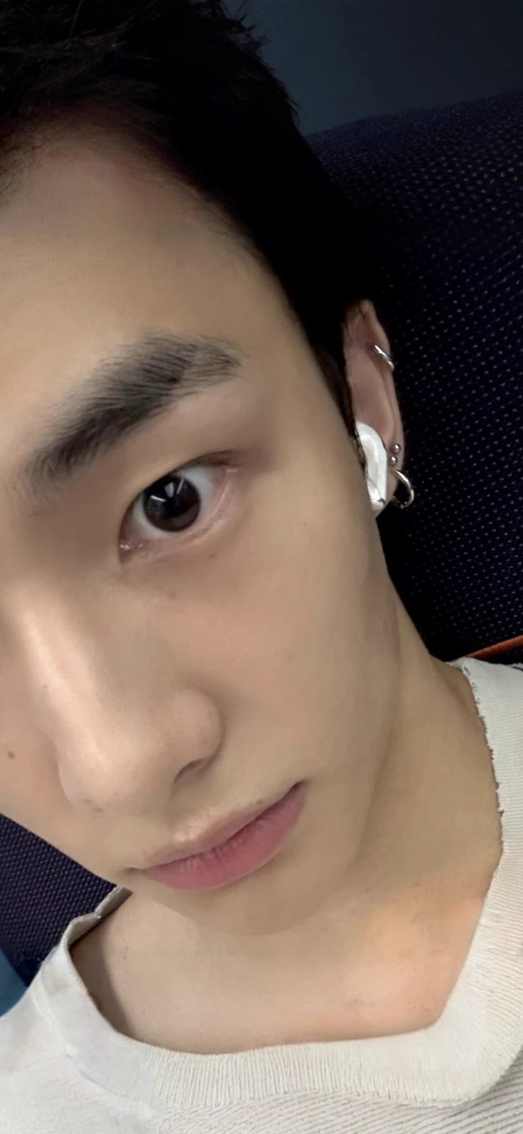 Hyunjin - poor boy thumbnail