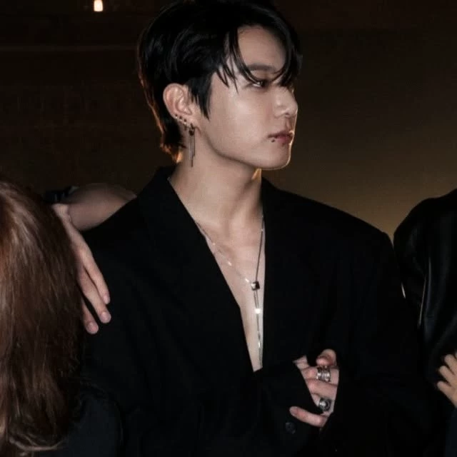 Jeon Jungkook thumbnail