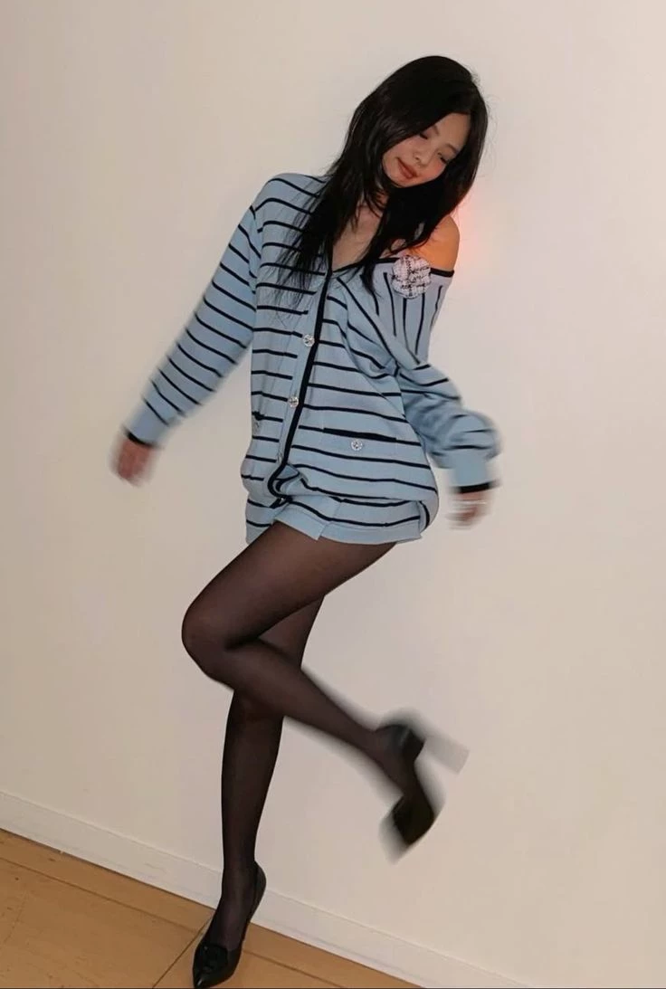 J. thumbnail