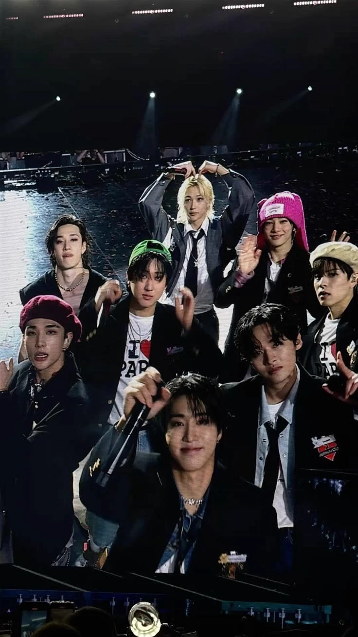 Stray Kids thumbnail