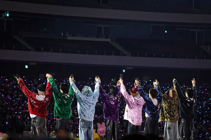 Stray kids thumbnail
