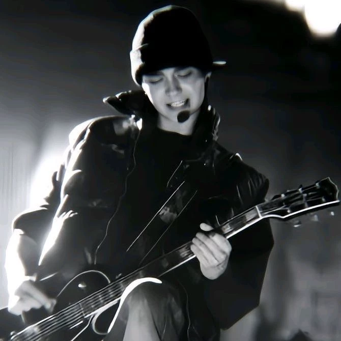Tom Kaulitz thumbnail