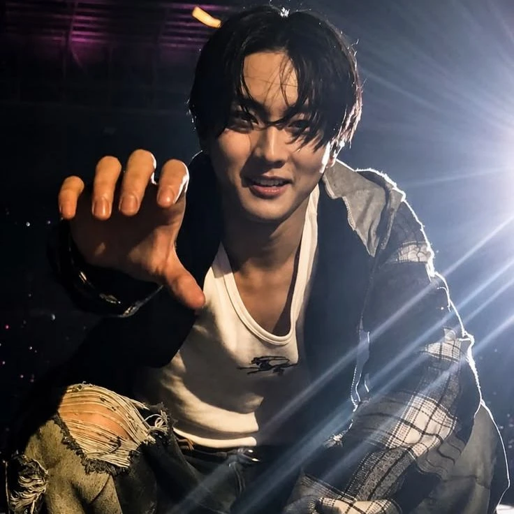 Yang Jungwon thumbnail