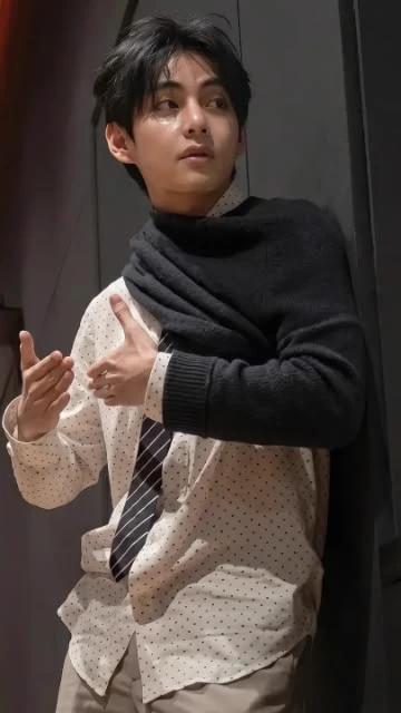 Kim Taehyung thumbnail