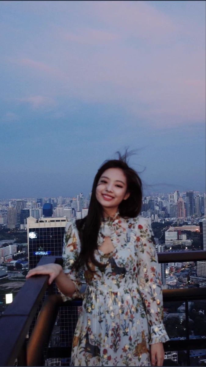 Jennie thumbnail