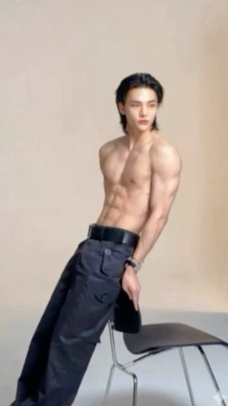 Hyunjin boyfriend thumbnail