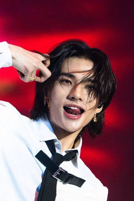 Hwang Hyunjin thumbnail