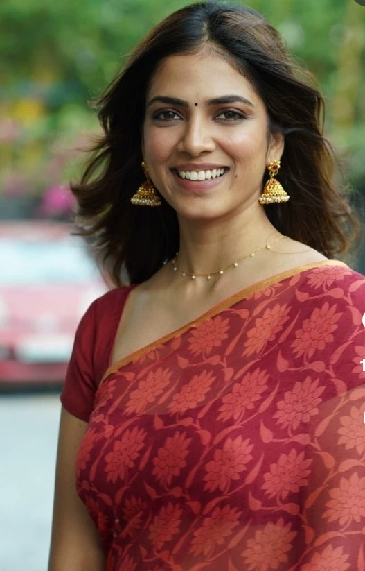 Malavika Mohanan thumbnail