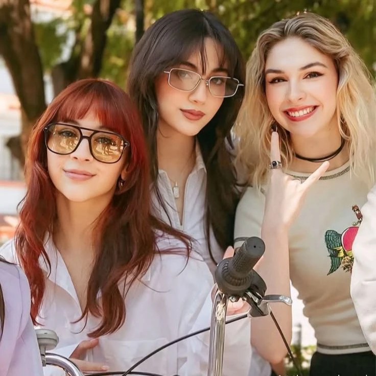 Daniela, Paulina and Alejandra (The Warning) thumbnail