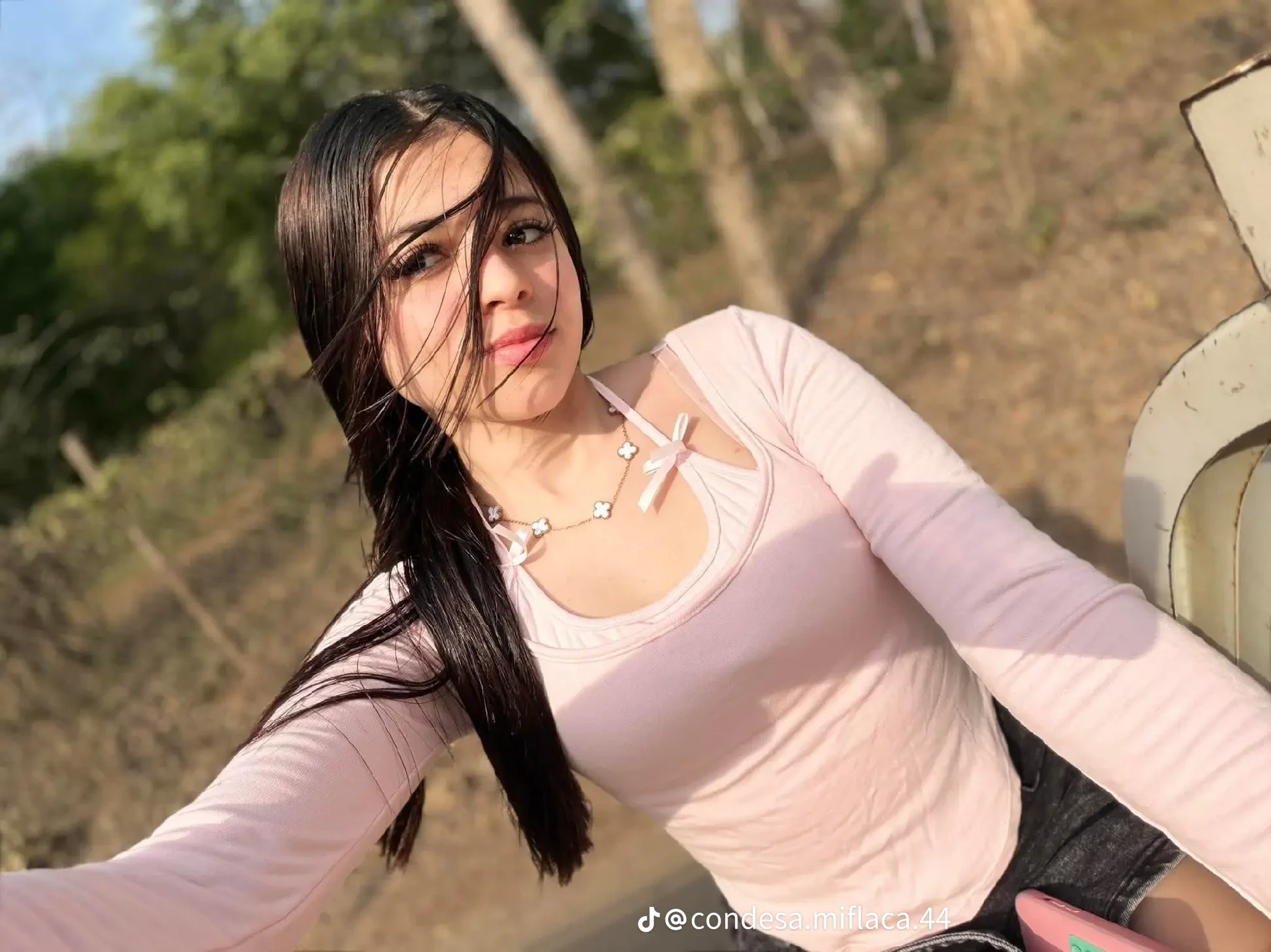 Marisol (the skinny one) thumbnail
