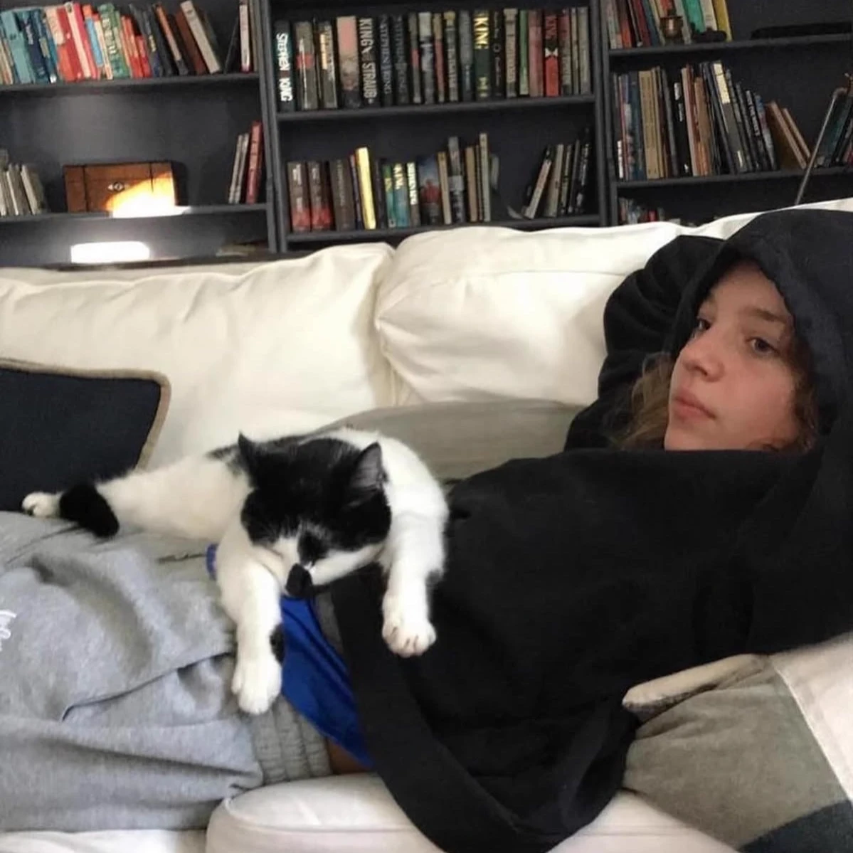 Oona thumbnail