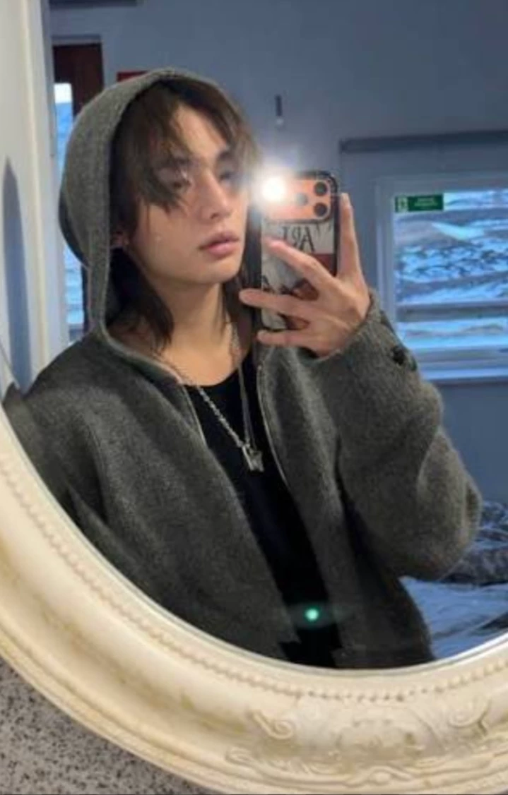 hyunjin thumbnail
