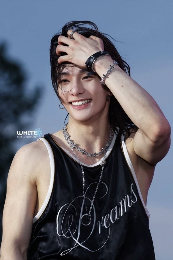 Hyunjin thumbnail