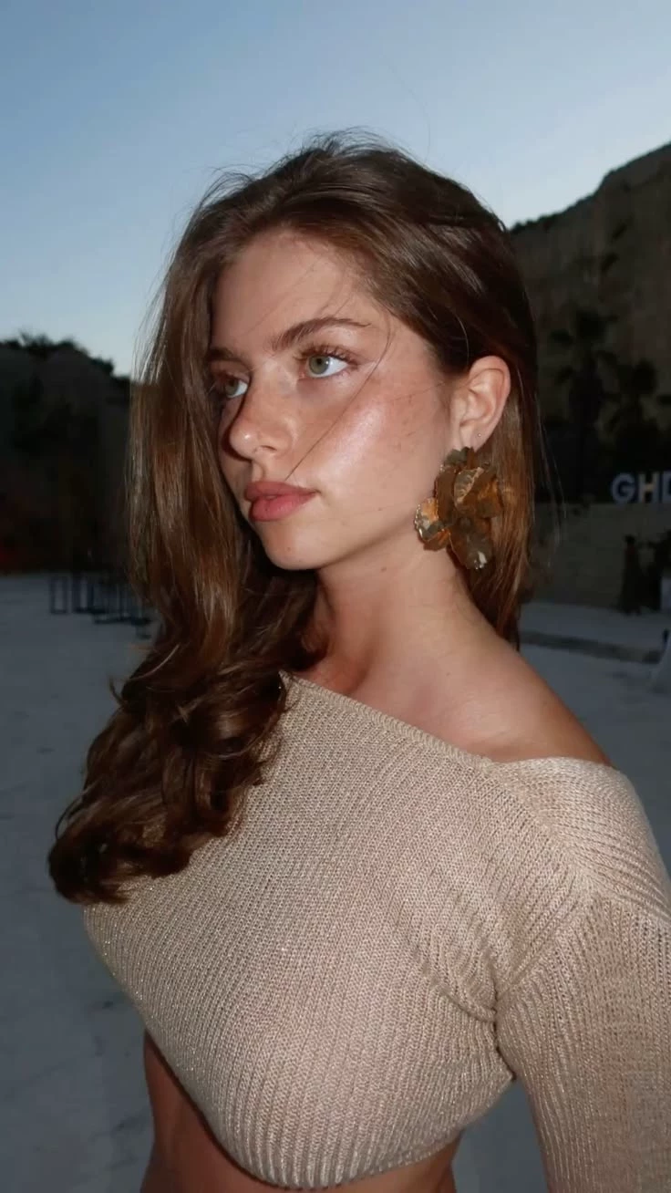 Leah Cavendish thumbnail