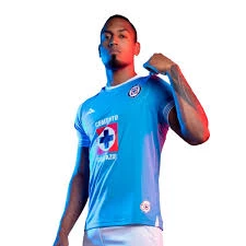A man had his Cruz Azul shirt stolen and he is crying thumbnail