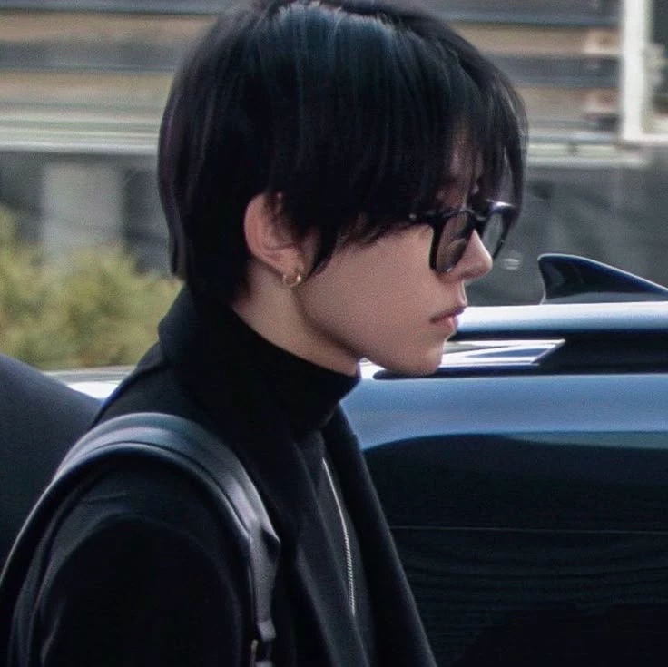 Lee Heeseung (Evan) thumbnail