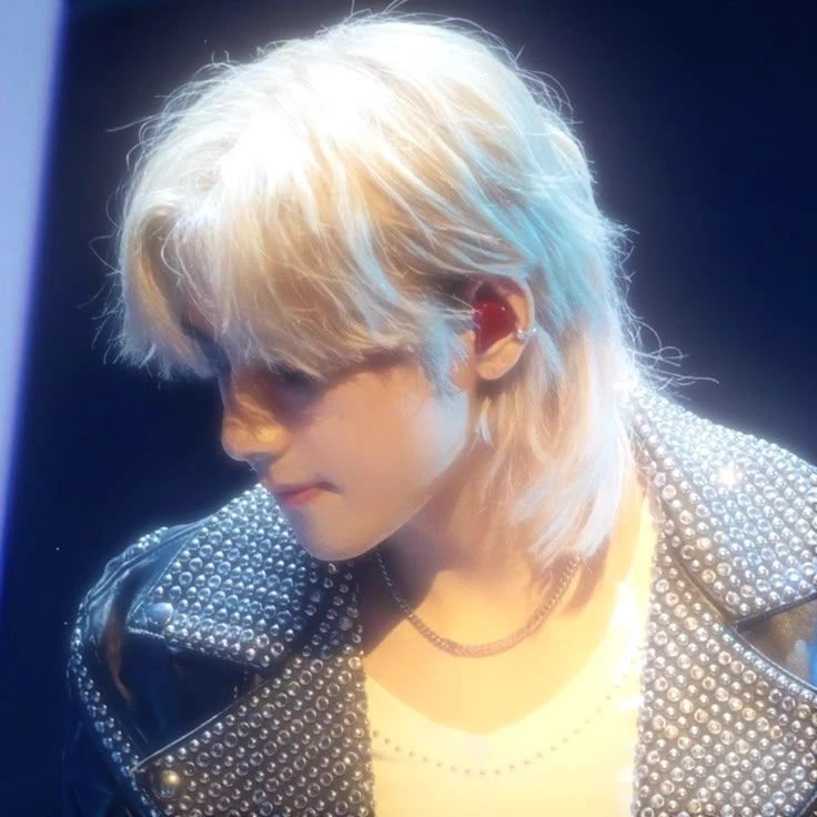 Kim Taehyung thumbnail
