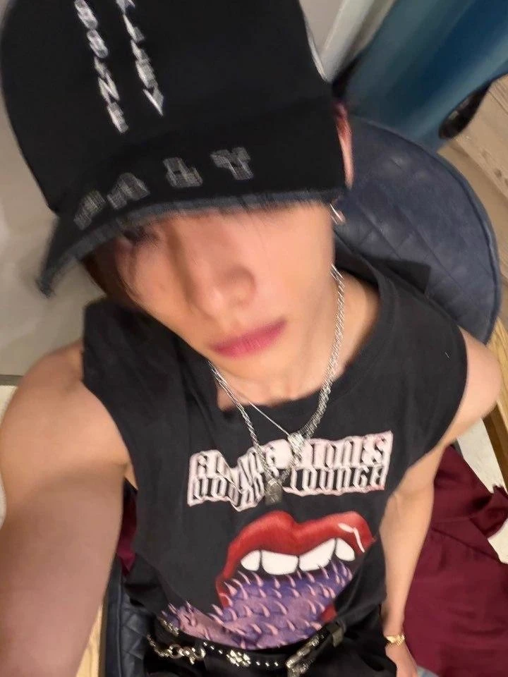 Hwang Hyunjin. thumbnail