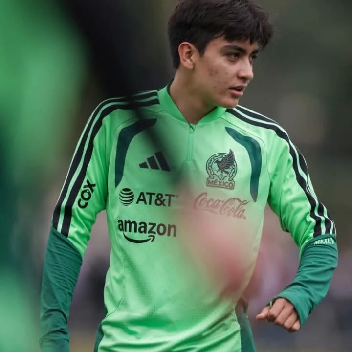Gilberto Mora thumbnail
