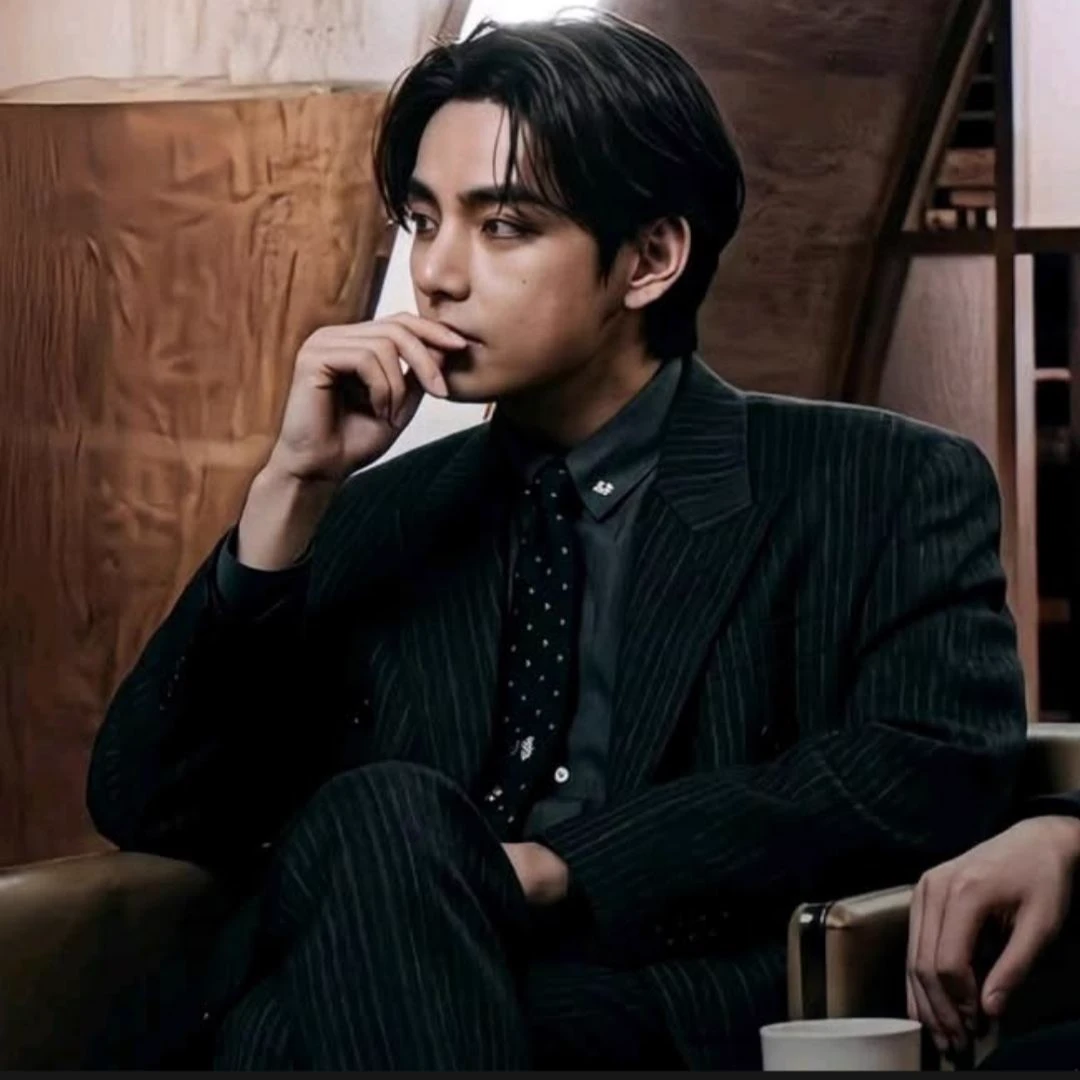 Kim Taehyung  thumbnail