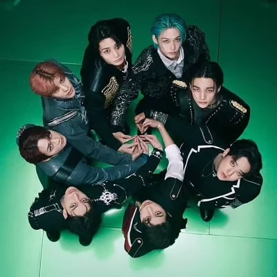 Stray kids thumbnail