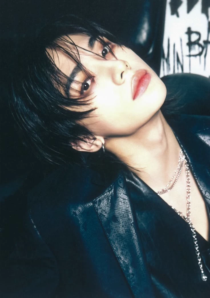 hyunjin thumbnail