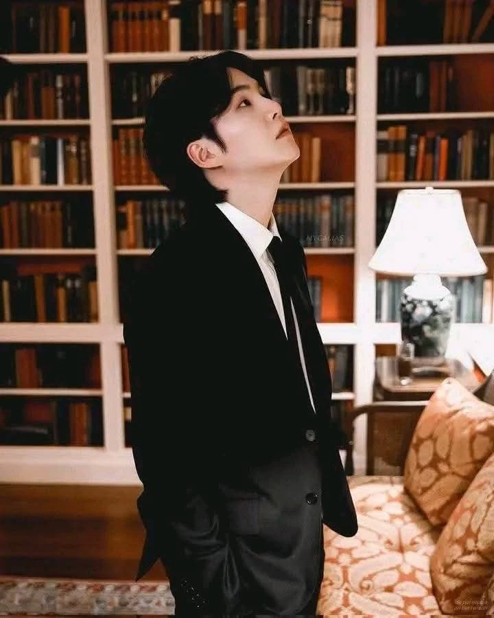 Min Yoongi  thumbnail