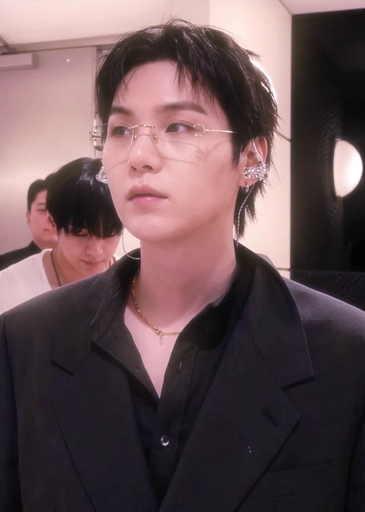 Min Yoongi thumbnail