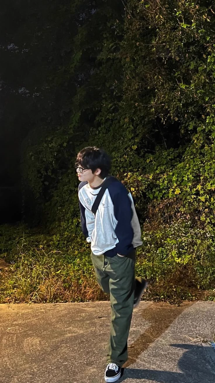 Jeongin - lovesick nerd 🤤 thumbnail