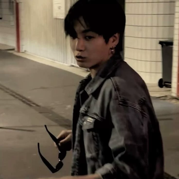 Jeon Jungkook thumbnail