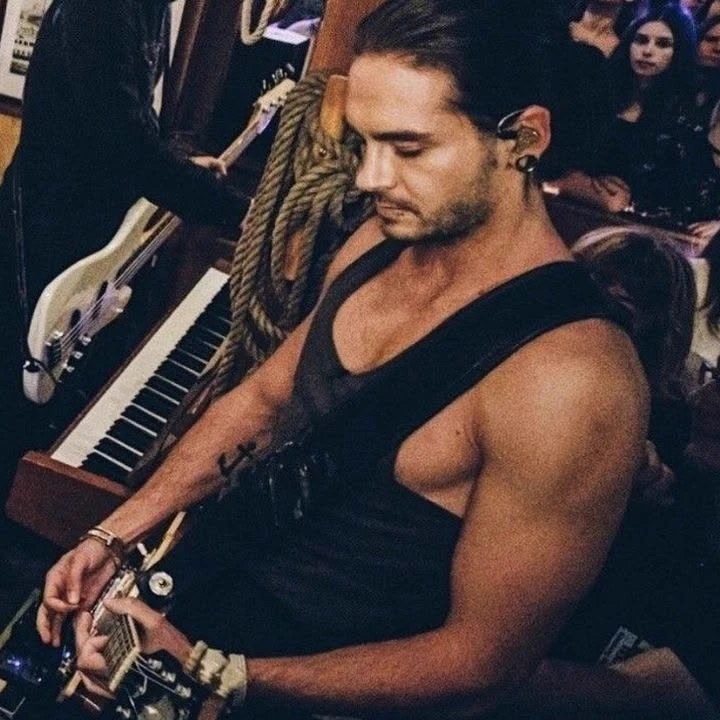 Tom Kaulitz  thumbnail