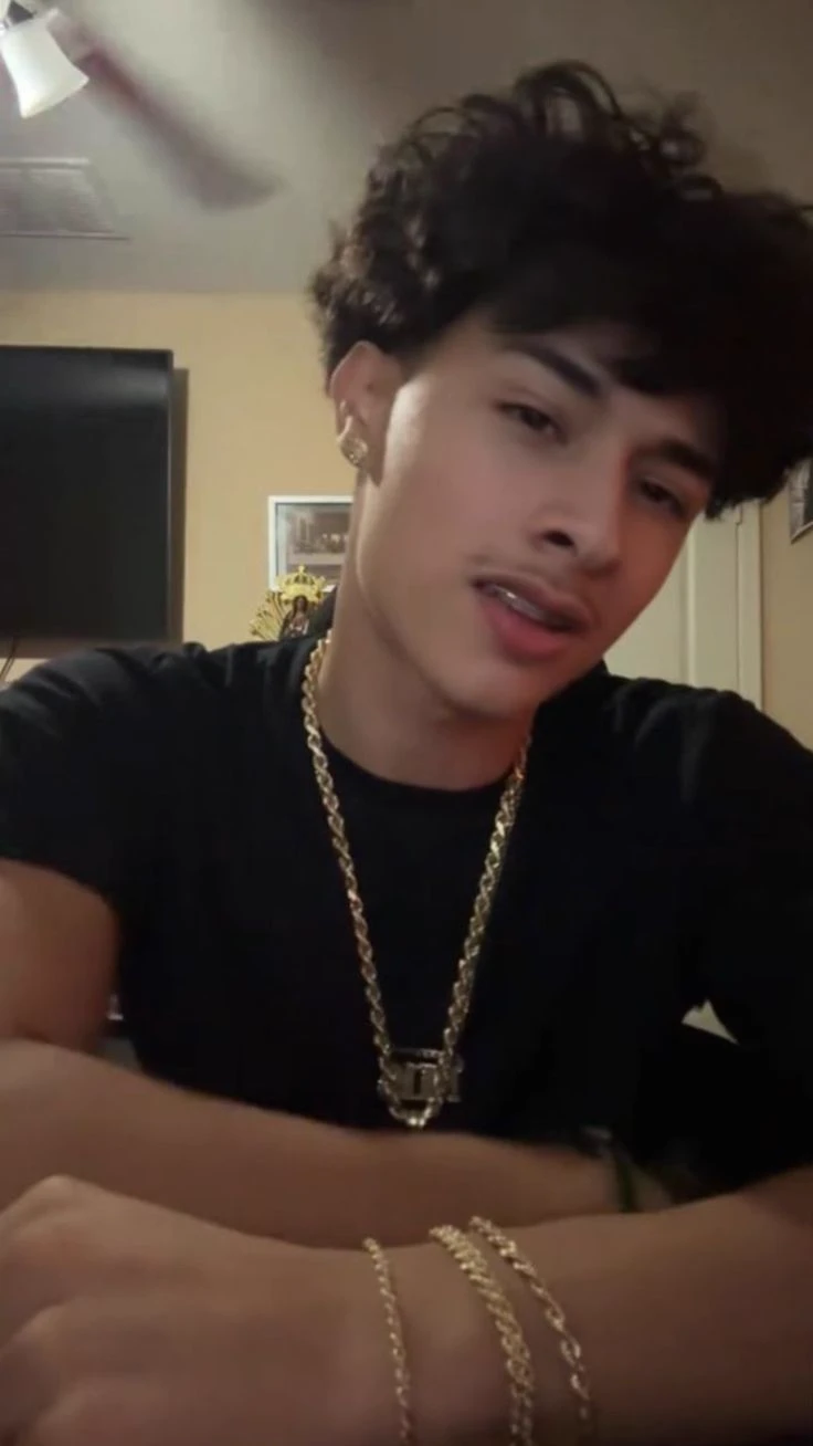 Alex Chino  thumbnail