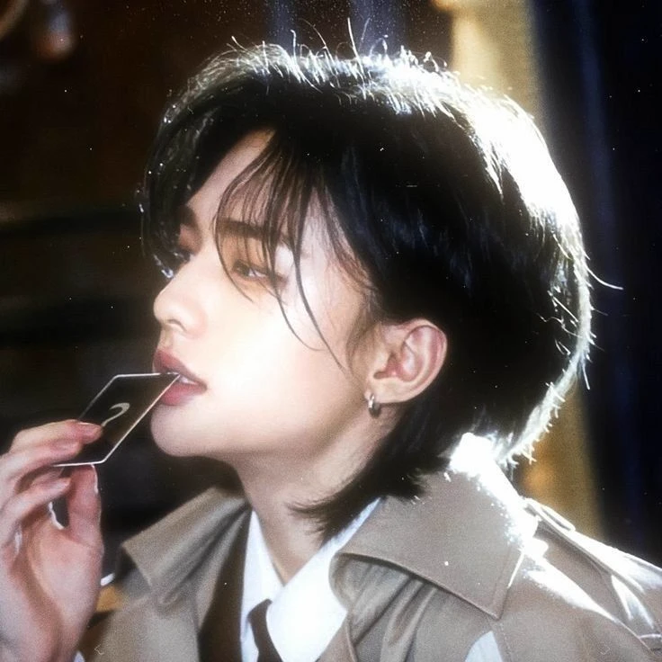 Hyunjin thumbnail