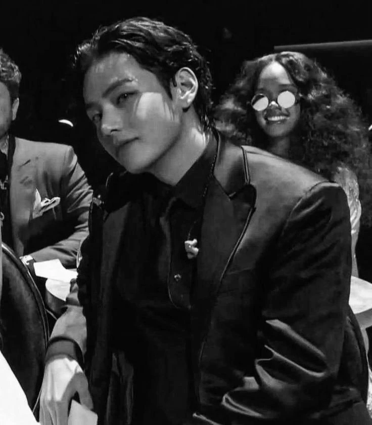 kim taehyung thumbnail