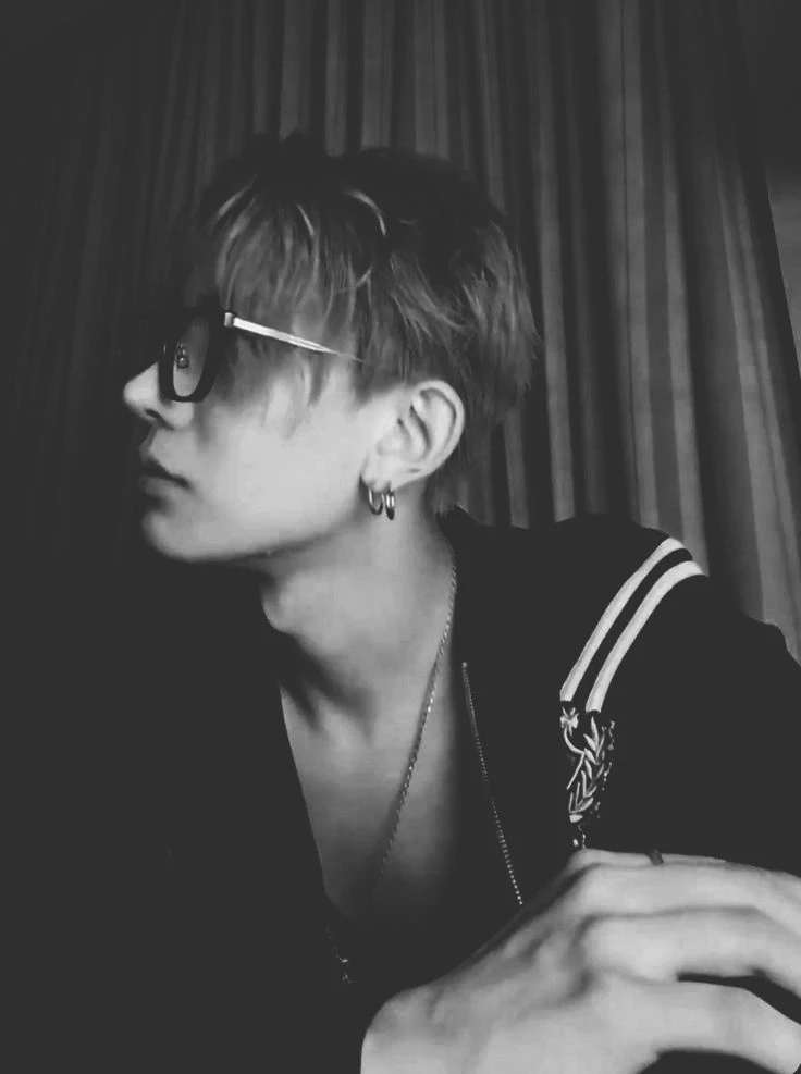 Lee Heeseung. thumbnail