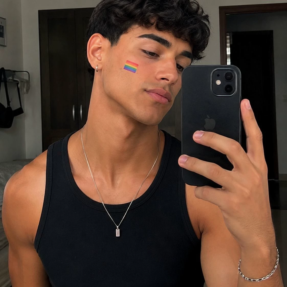 Kael (her gay boyfriend) thumbnail