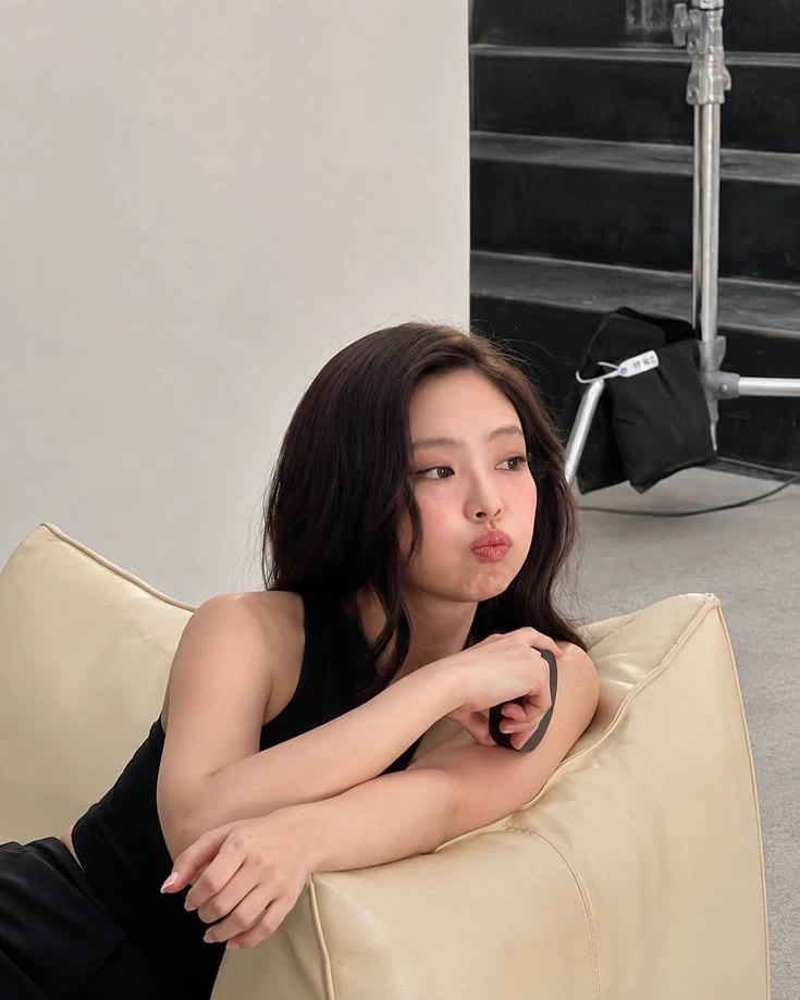 Jennie Kim thumbnail