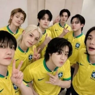 Stray Kids thumbnail