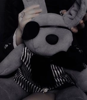 Ciel phantomhive  thumbnail