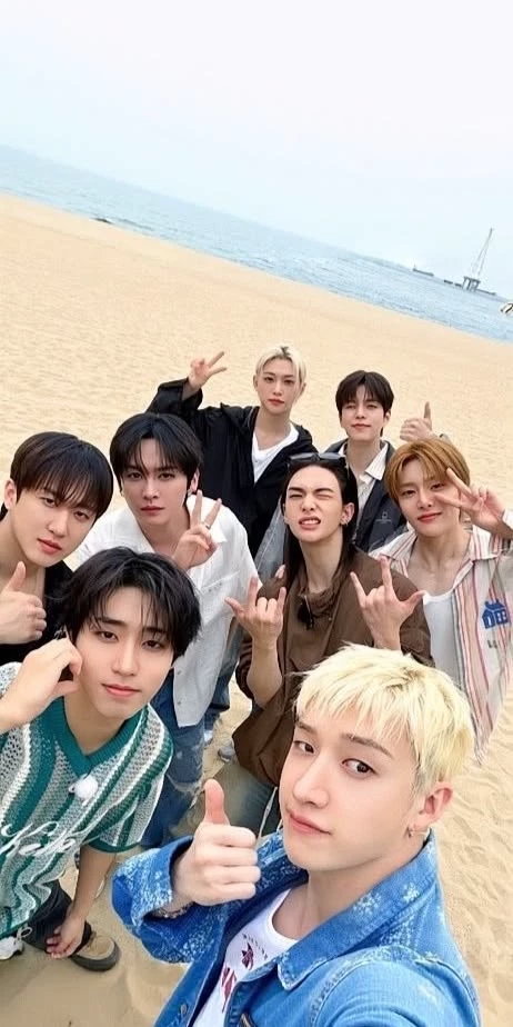 Stray Kids thumbnail