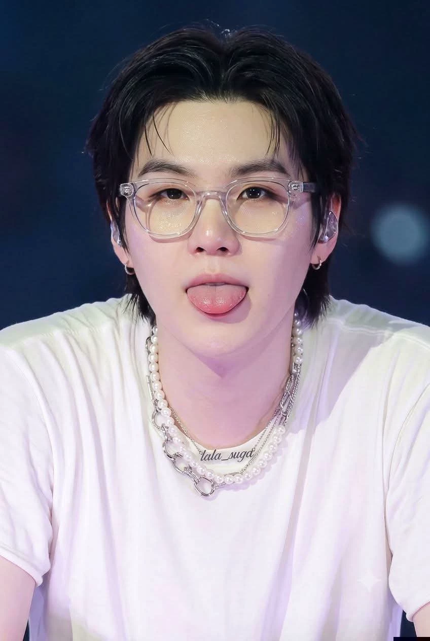 min yoongi thumbnail