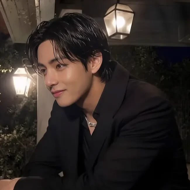 Kim Taehyung thumbnail