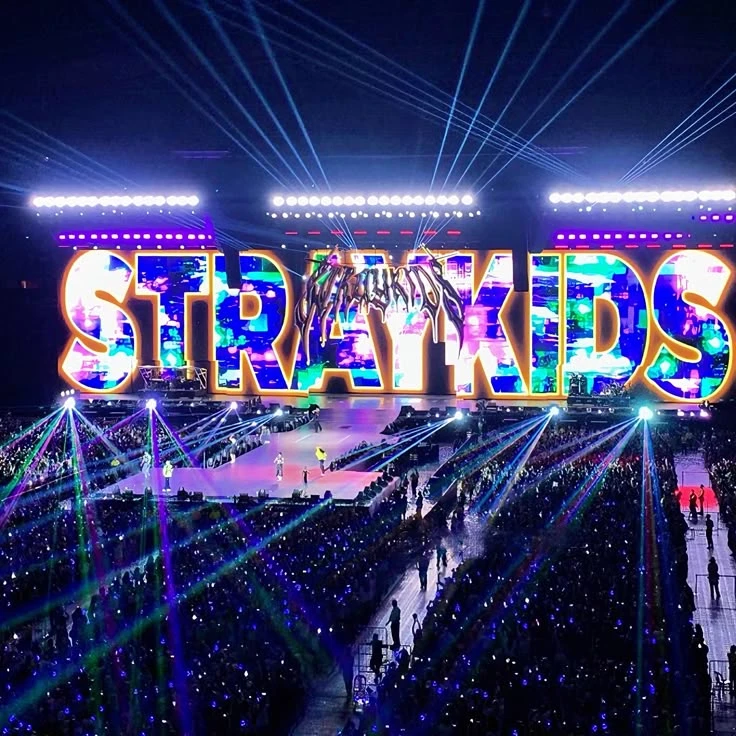 Stray kids thumbnail