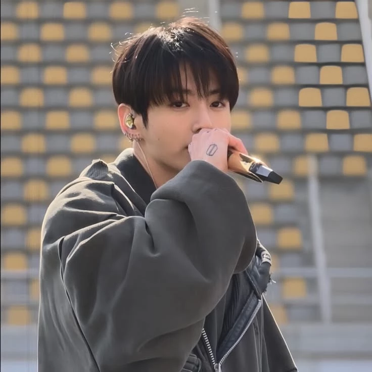 Jeon Jungkook thumbnail