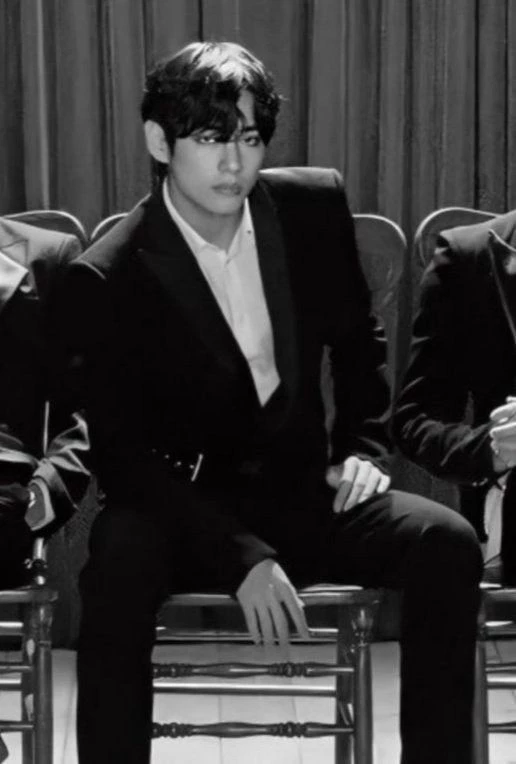 Kim Taehyung thumbnail
