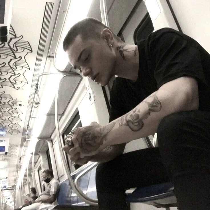• Axel Borislav thumbnail